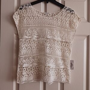 Elegant Lace Women’s Top - Cream